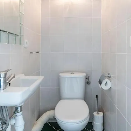 דירה Modern Beachfront Family With Pool אנטיב