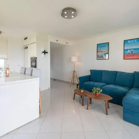 דירה Modern Beachfront Family With Pool *