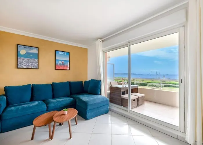 Modern Beachfront Family With Pool Apartament *